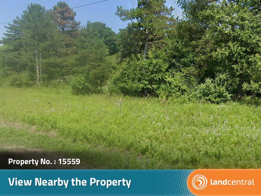 Beautiful property just down the road from your new favorite spot3