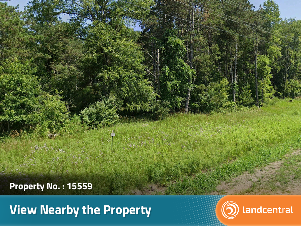 Beautiful property just down the road from your new favorite spot4