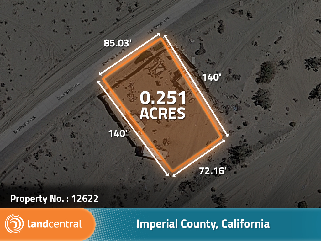 Quarter acre lot walking distance to the Salton Sea1