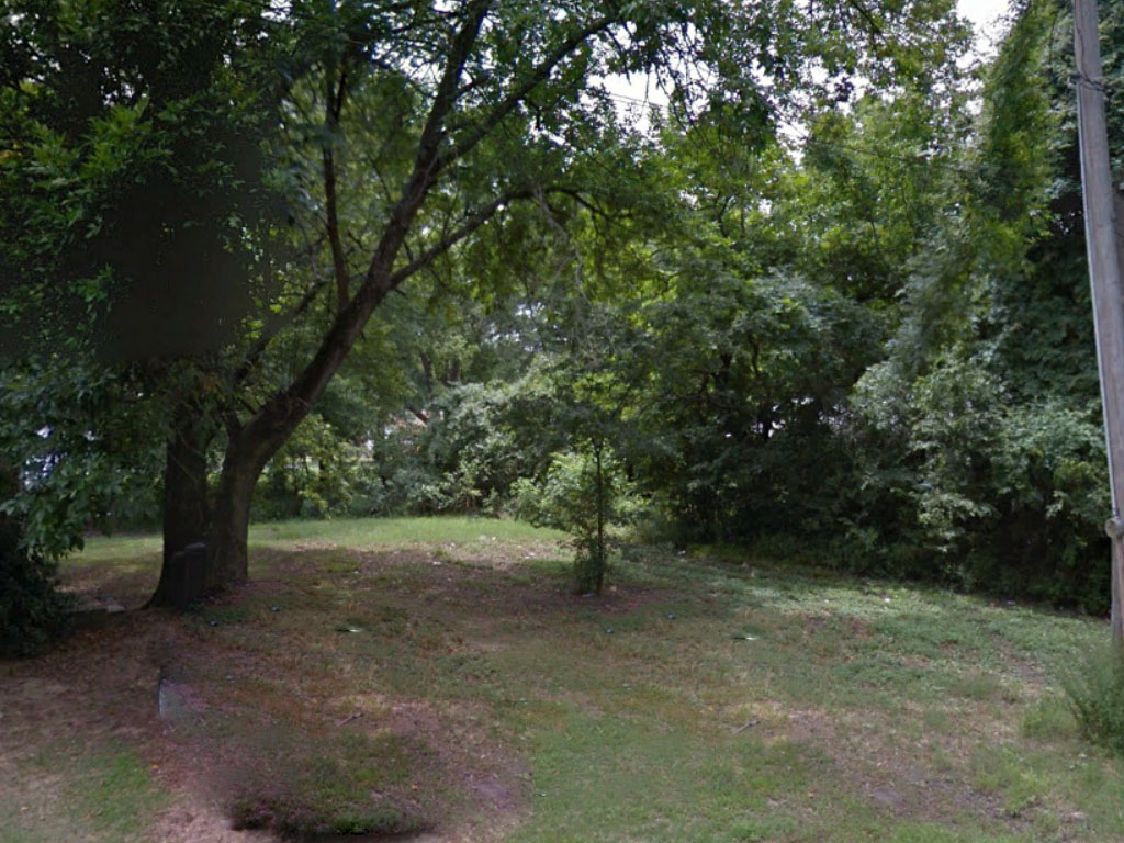 Lot in a well maintained neighborhood next to picturesque White River1
