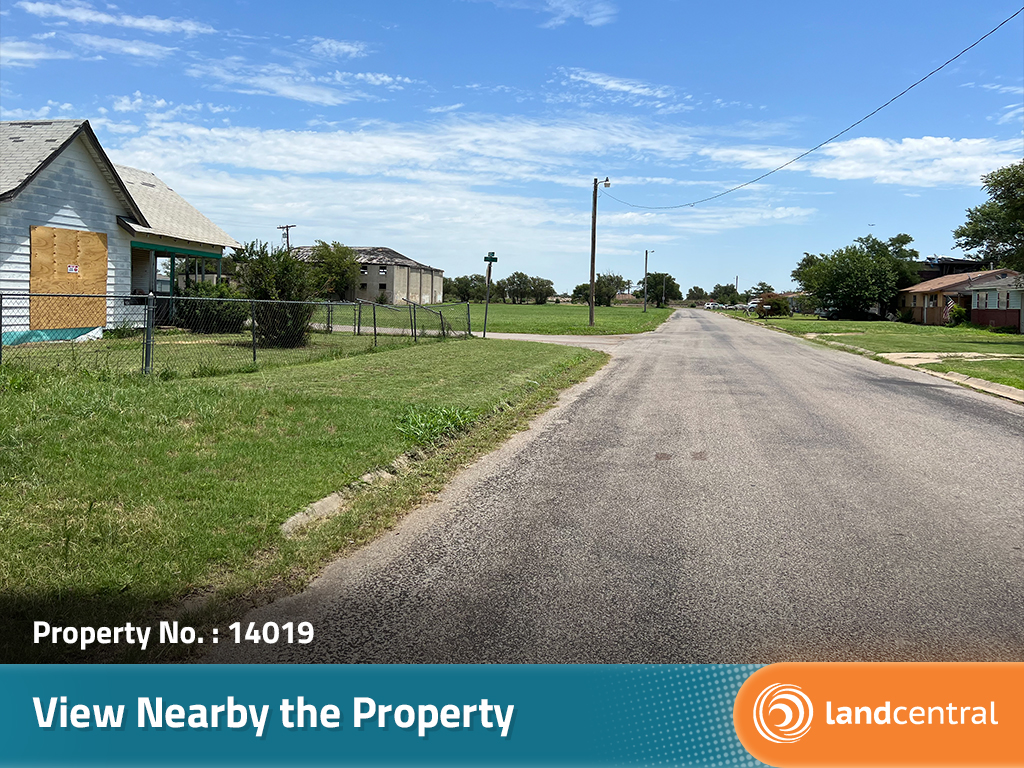 Explore this opportunity to own a lot along the TX stateline1